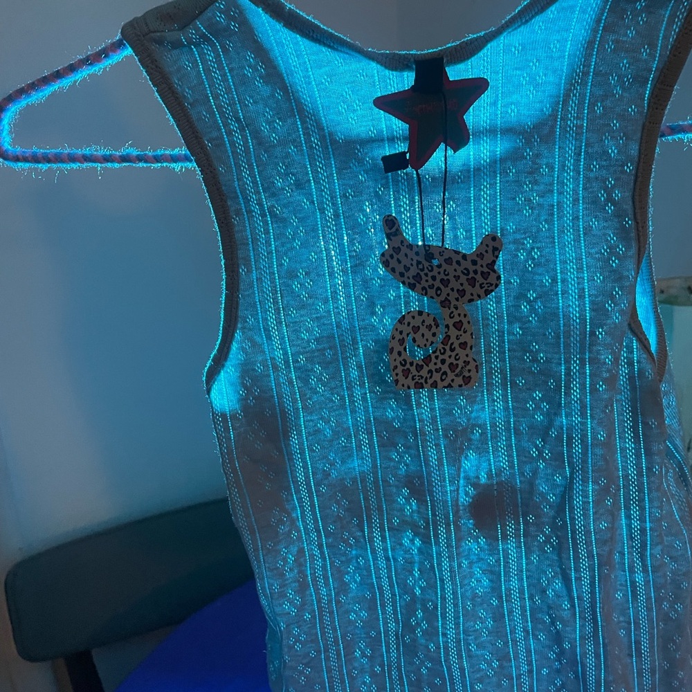 Gray Sleeveless Top with Leopard Pendant. Cute and sassy.